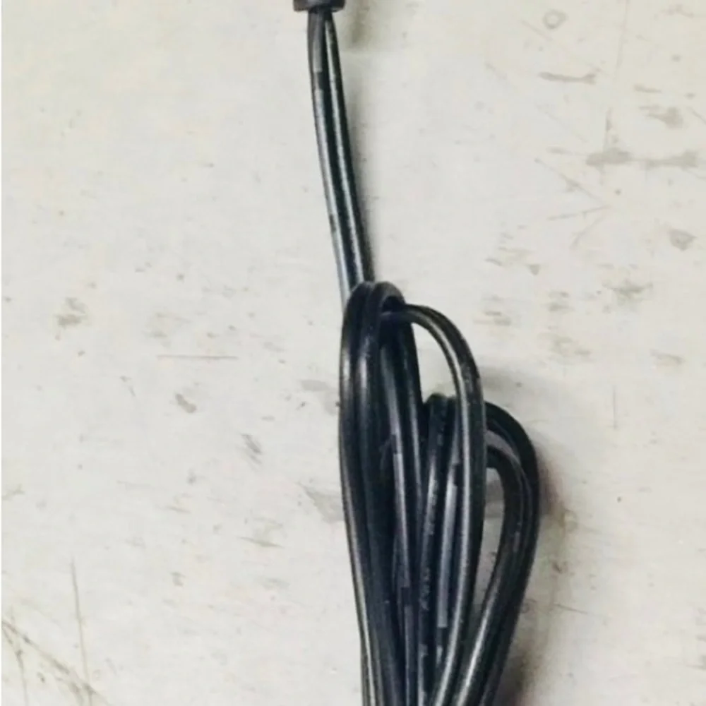 AC/DC Adapter - Picture 2 of 4